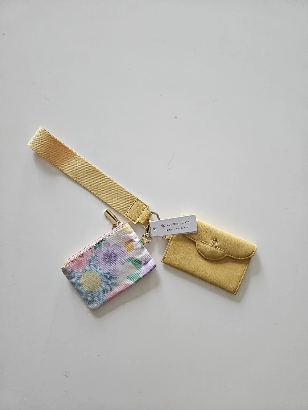 NWT Kendra Scott Floral Dual Wallet Wristlet Keychain